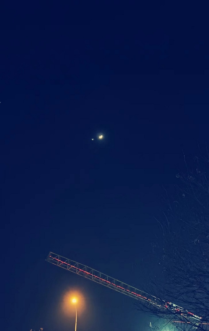 0328火星合月.jpg